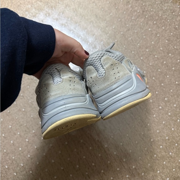 Yeezy Boost 700 Inertia - Picture 8 of 9